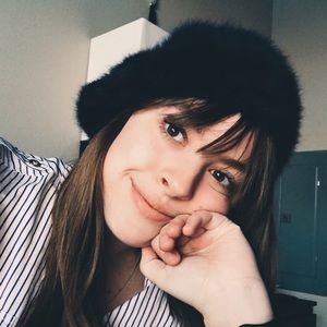 Meet your Posher, Rose